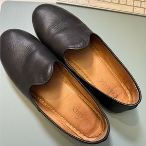 Charix Loafers Size 42/10.5 Black